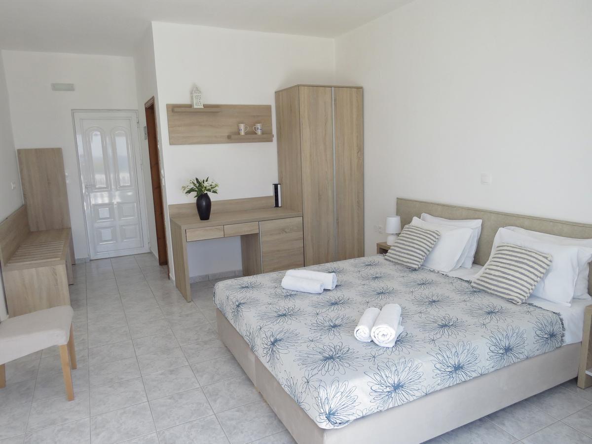 קיוטארי Loukas Beach Rooms מראה חיצוני תמונה