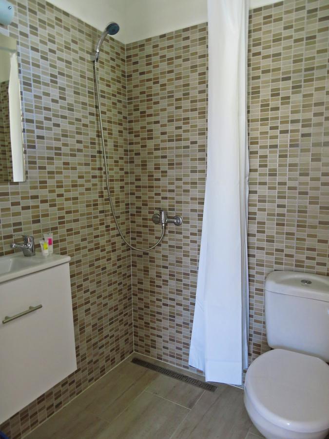 קיוטארי Loukas Beach Rooms מראה חיצוני תמונה